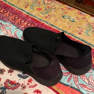 Skechers Black Slip-On Sneakers